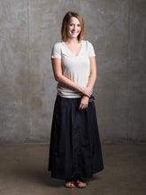 Load image into Gallery viewer, Slim Macabi Skirt