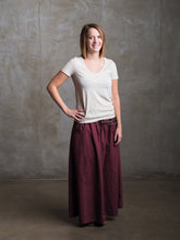 Load image into Gallery viewer, Slim Macabi Skirt