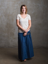 Load image into Gallery viewer, Slim Macabi Skirt
